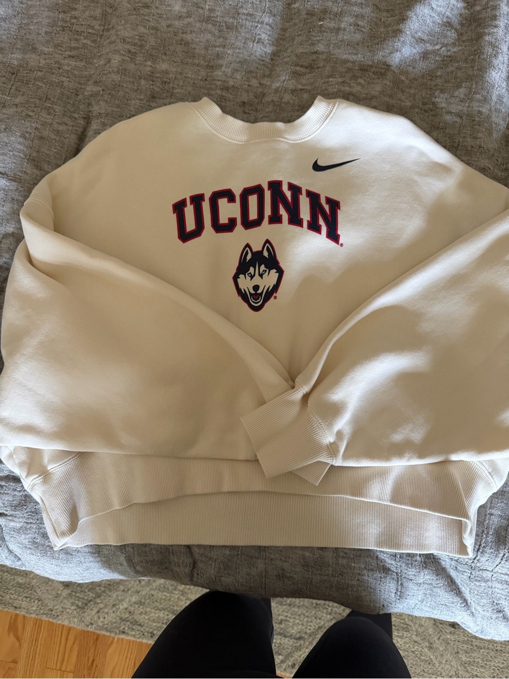 Nike Cream UConn Crewneck Sweatshirt NWOT